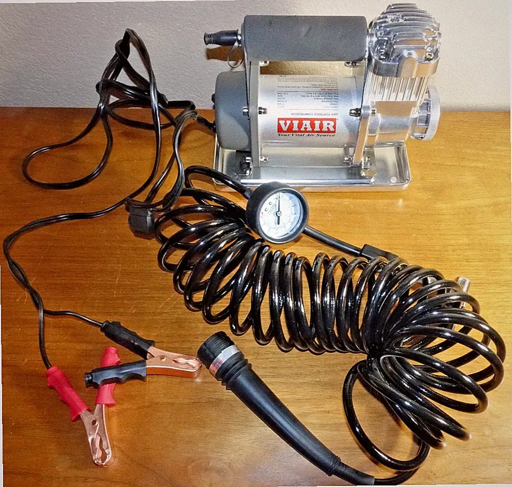 VIAIR 300P Portable 150PSI Air Compressor Tire Inflator 12V – WORKS GREAT!