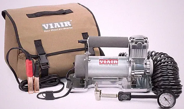 Viair 40043 400P Portable Compressor Kit 12-Volt 5-in-1 Inflator/Deflator