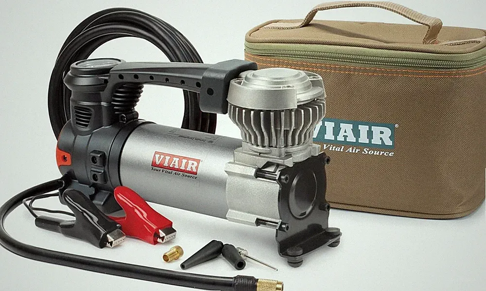 VIAIR 88P-00088 Tire Inflator On/Offroad Air Compressor,12V Pump 120 PSI